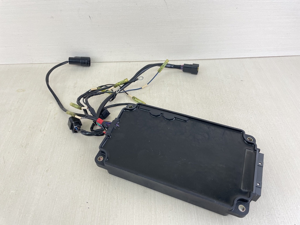 2002 Yamaha 200HP 2 Stroke Outboard CDI C.D.I. Unit Assembly ECU 67H-85540-01-00