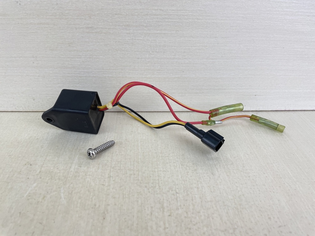 2002 Yamaha 200HP 2 Stroke Outboard Relay Assembly OX66 65L-81950-00-00