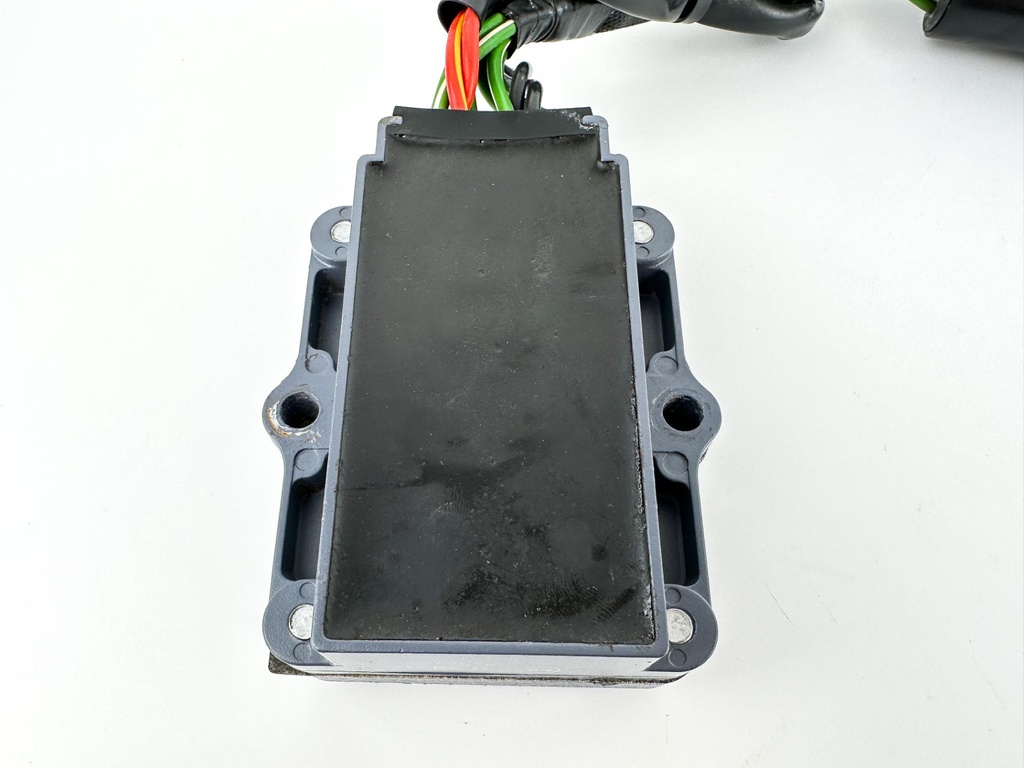 2005 Mercury 225 HP 4 Stroke Outboard Rectifier & Regulator 69J-83306-01-00 OEM