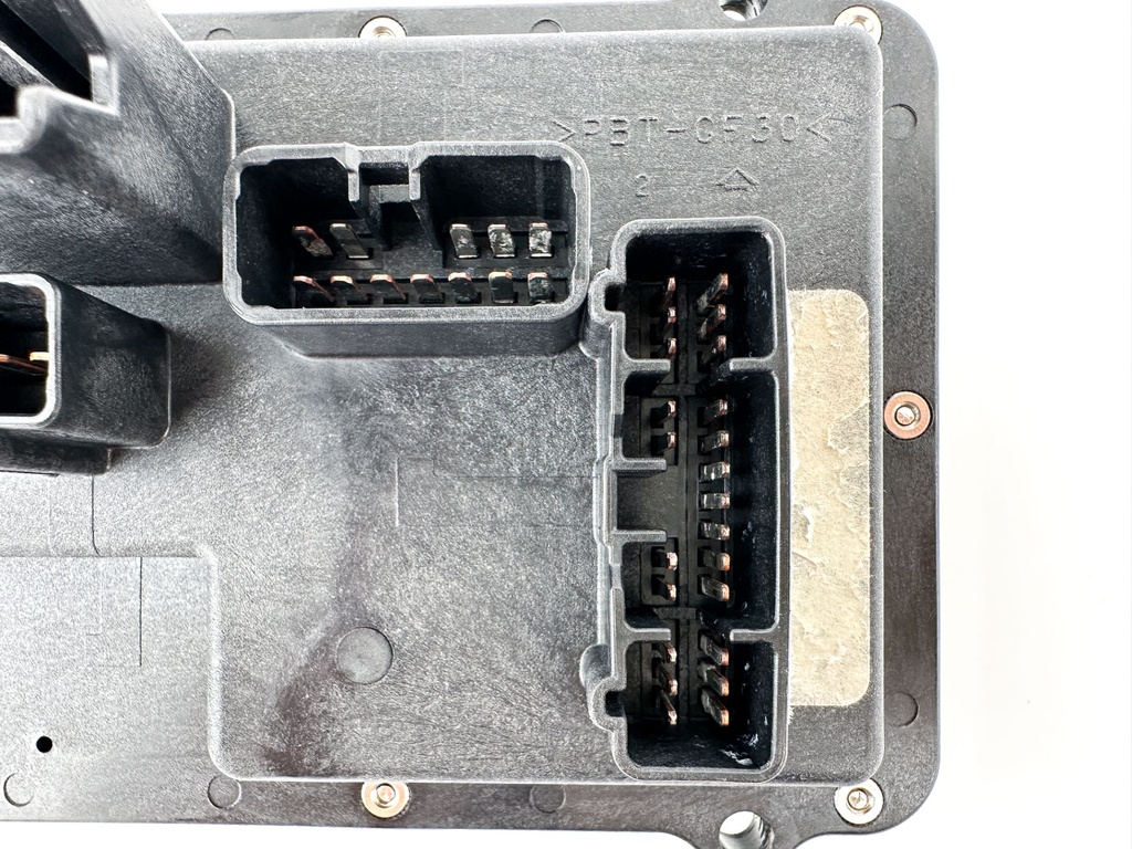 2017 Yamaha 350 HP 4 Stroke Outboard Fuse Box 6AW-82170-03-00 OEM