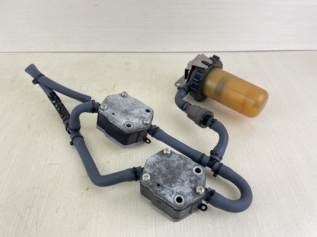 2002 Yamaha 200HP 2 Stroke Outboard Fuel Pump Set & Filter Assembly 6E5-24410-03-00