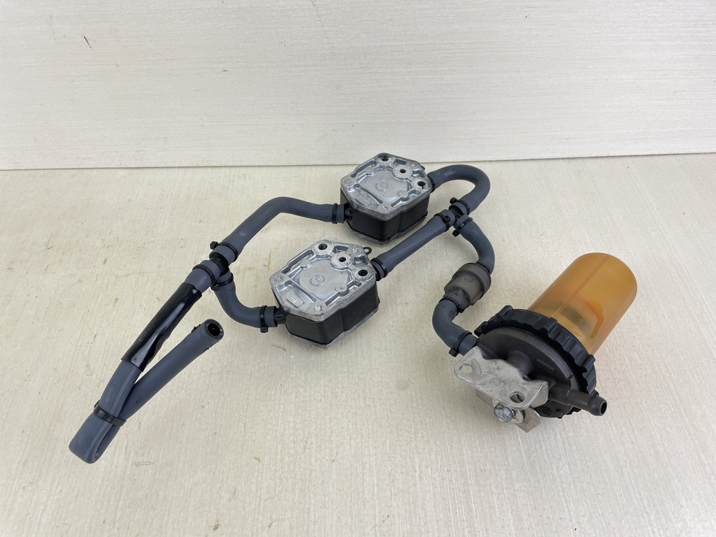 2002 Yamaha 200HP 2 Stroke Outboard Fuel Pump Set & Filter Assembly 6E5-24410-03-00