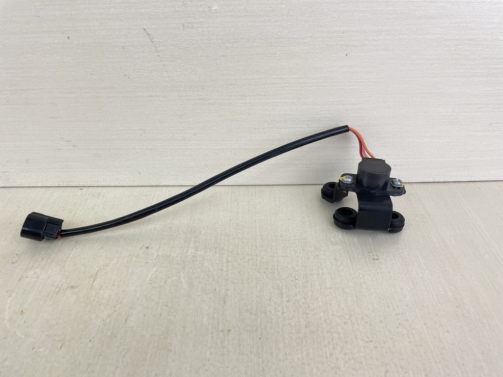 2002 Yamaha 200HP 2 Stroke Outboard Throttle Position Sensor Assembly 61A-85885-00-00