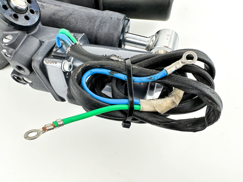 Yamaha V8 F 300 350 HP Outboard Power Trim Tilt Unit Tested - Like New