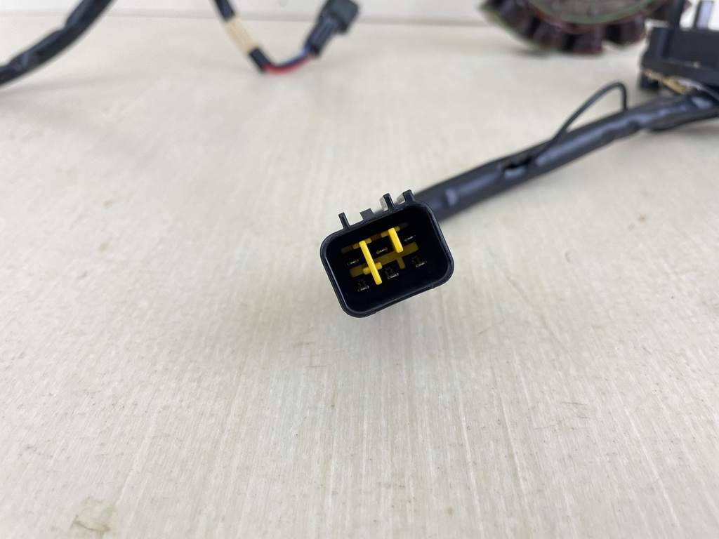 2002 Yamaha 200HP 2 Stroke OX66 Outboard Stator Pulser Coil Assembly 65L-85510-00-00