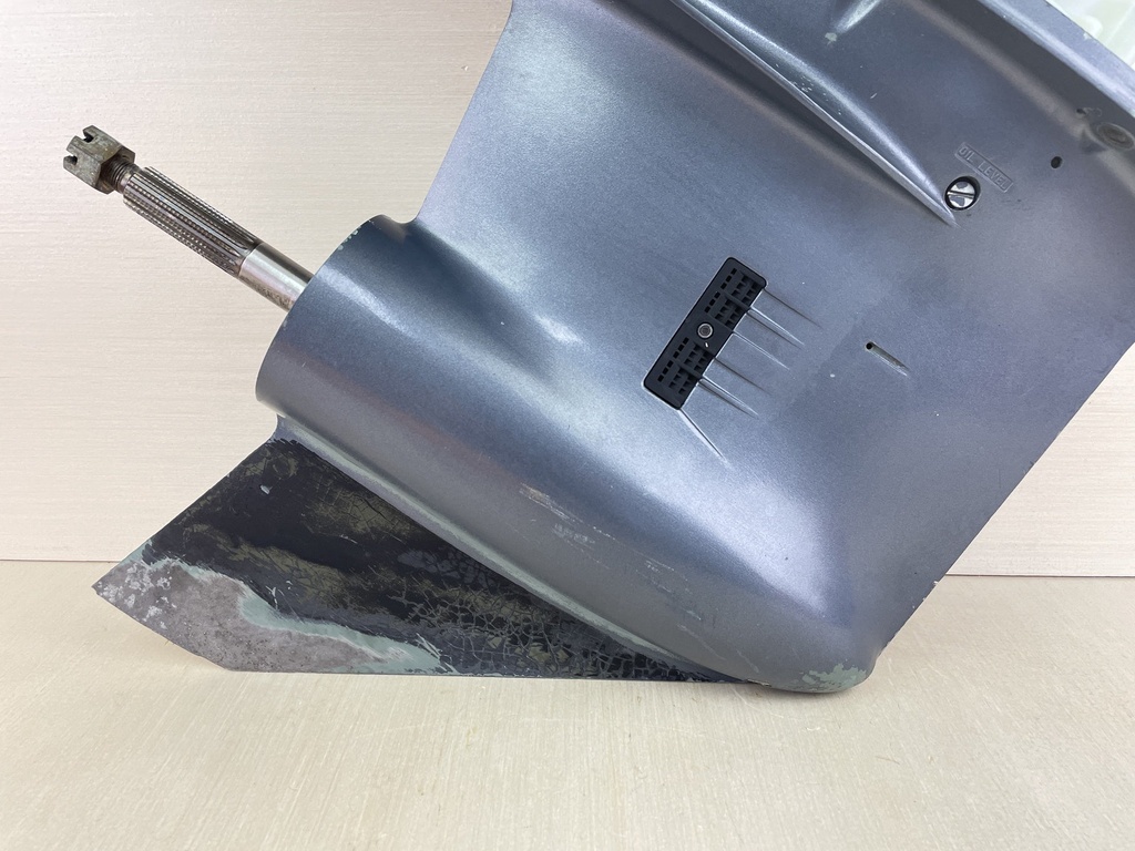 1996-2005 Yamaha 150 175 200 HP 2 Stroke 25" XL Lower Unit Gear Case 64E-45300-24-8D