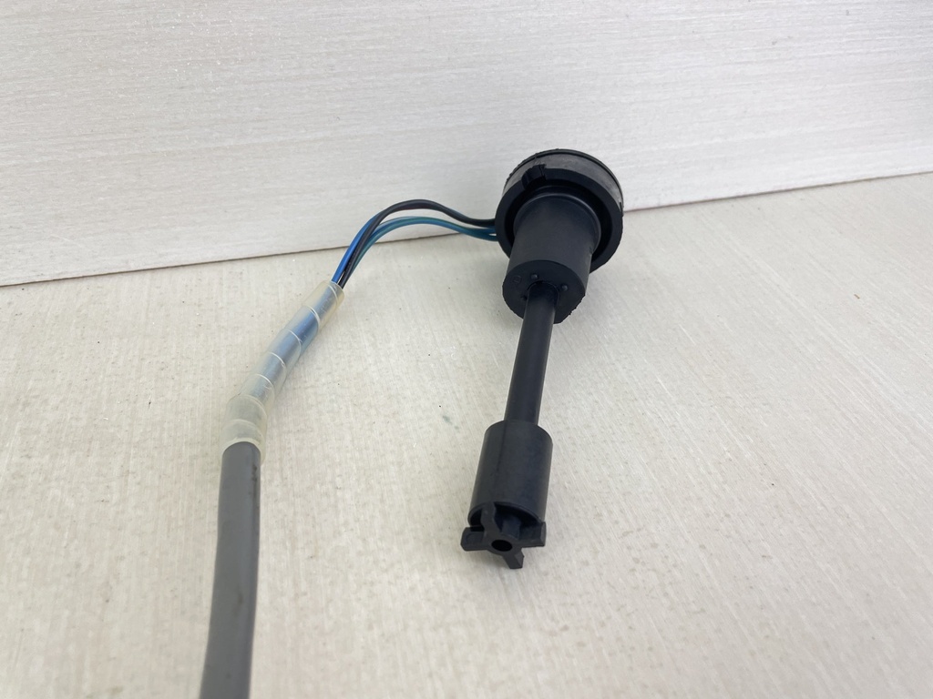 2002 Yamaha 200HP 2 Stroke Outboard Oil Level Gauge Assembly 67H-85730-01-00