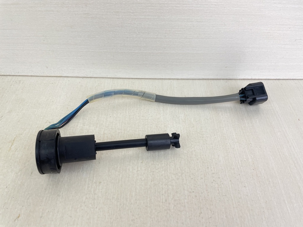 2002 Yamaha 200HP 2 Stroke Outboard Oil Level Gauge Assembly 67H-85730-01-00