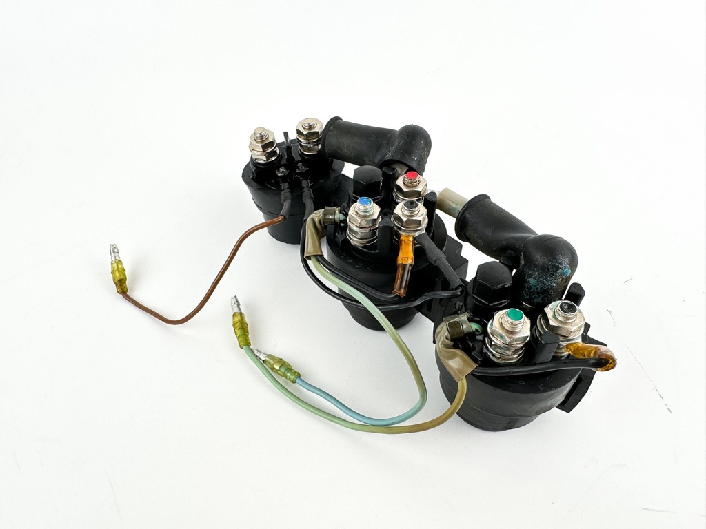 2001 Yamaha 100 HP 4 Stroke Outboard Trim Tilt Relay 6E5-8195B-01-00 OEM