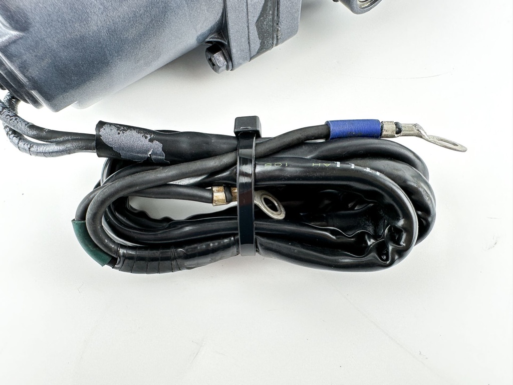 2007 Yamaha 115 HP 4 Stroke Outboard Power Trim Tilt Unit 68V-43800-00-4D OEM