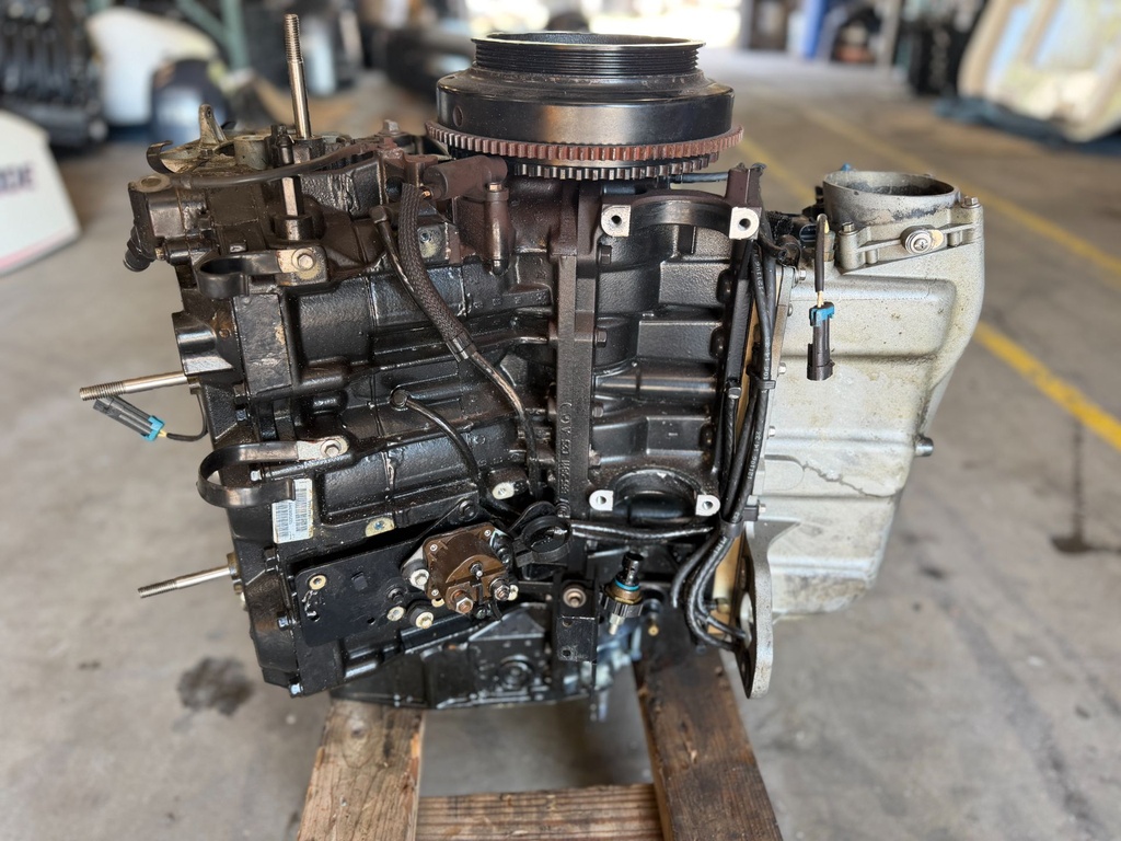 2007 Mercury 225HP DFI Optimax 2 Stroke Outboard Powerhead 877869A07 OEM
