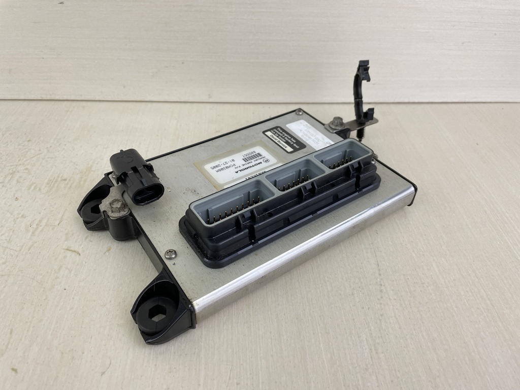 2005 Mercury 225HP 2 Stroke Optimax Outboard Engine Control Unit ECU 885557