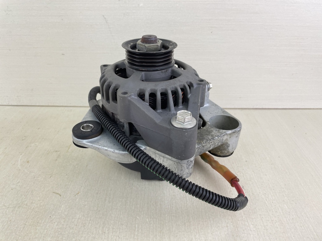 2000 Mercury 200 225 HP 2 Stroke Optimax Outboard Alternator Assembly 828506