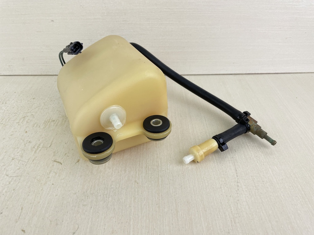 Mercury 200 225 250 300 HP 2 Stroke Outboard Oil Tank With Sensor 830889A4