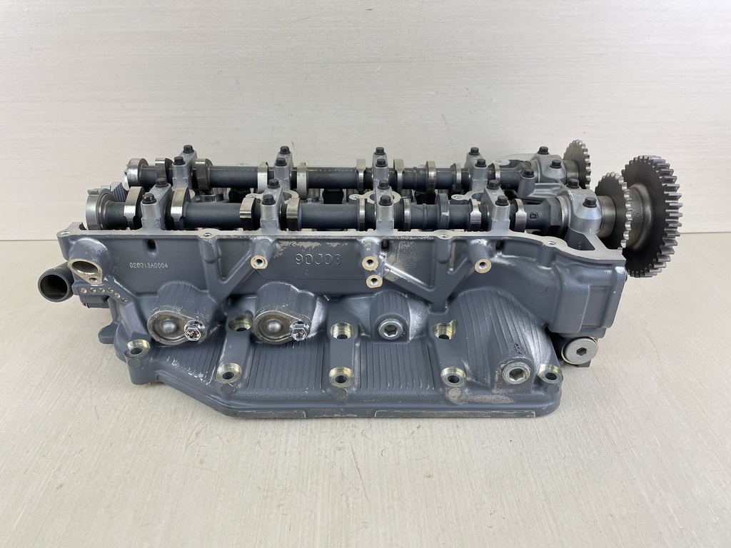 2007 Suzuki DF140 140HP 4 Stroke Outboard Cylinder Head Assembly 11100-90J11
