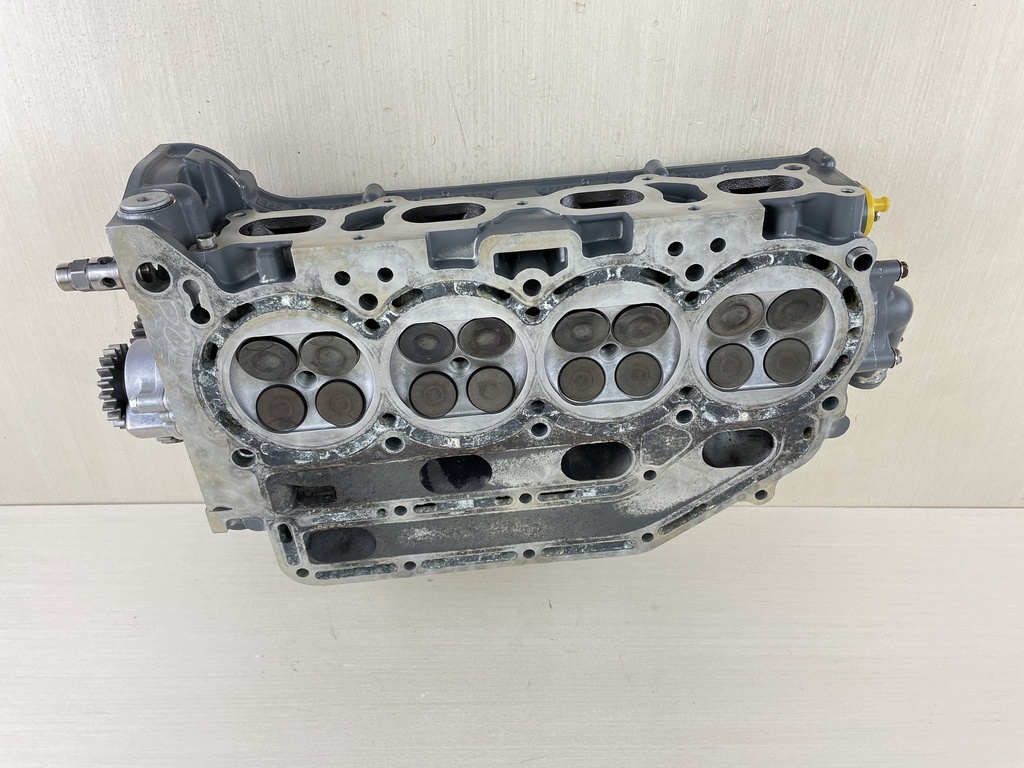 2007 Suzuki DF140 140HP 4 Stroke Outboard Cylinder Head Assembly 11100-90J11