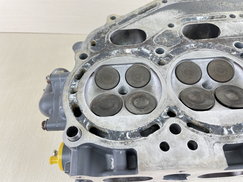 2007 Suzuki DF140 140HP 4 Stroke Outboard Cylinder Head Assembly 11100-90J11