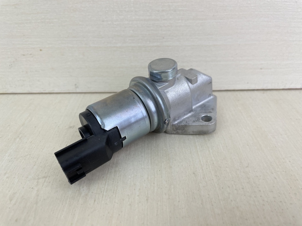 2007 suzuki 140HP 4 Stroke Outboard IAC Idle Air Control Valve 18137-77E00