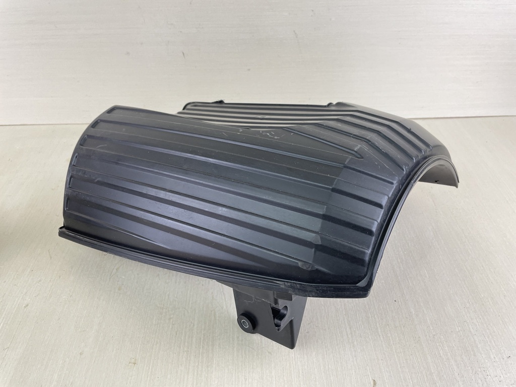 2007 Suzuki 90 115 140 HP 4 Stroke Outboard Air Intake Silencer Assembly 13810-90J01