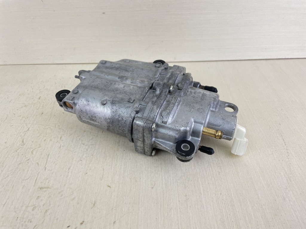 2007 Suzuki 140HP 4 Stroke Outboard Vapor Separator Tank VST 15600-90J01