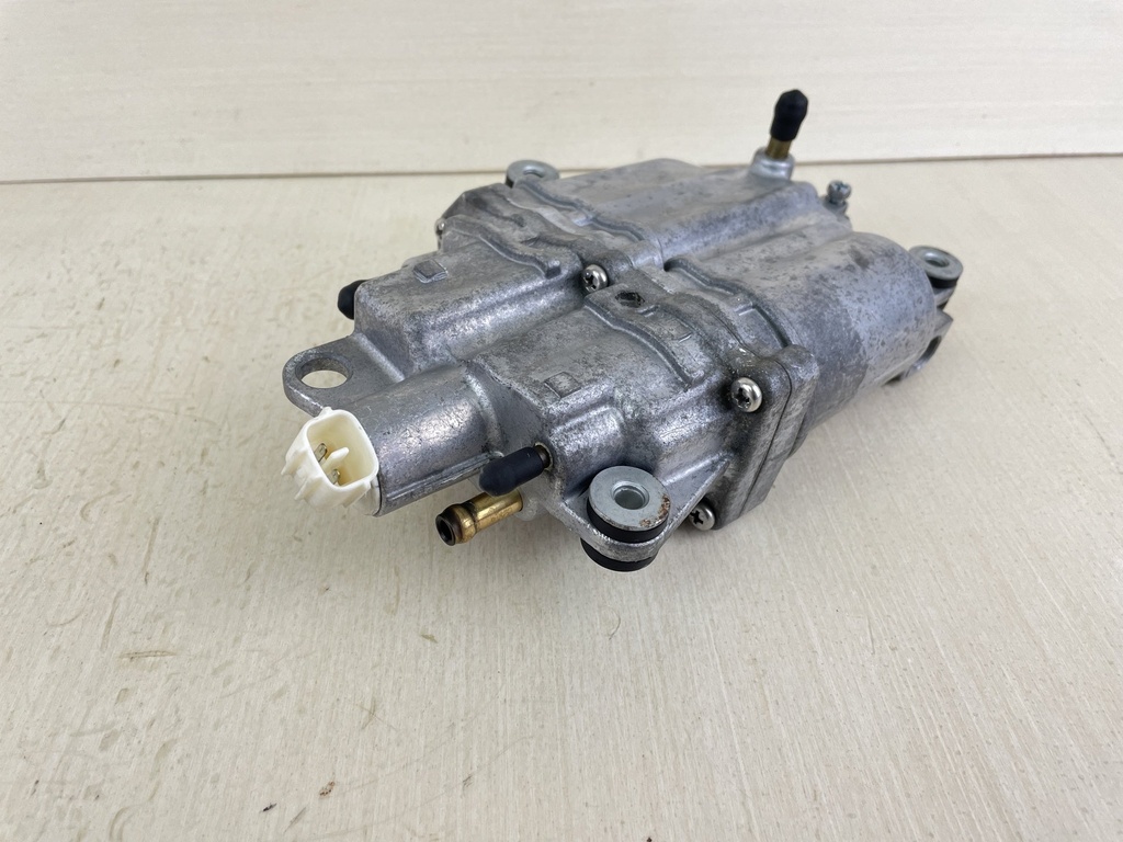 2007 Suzuki 140HP 4 Stroke Outboard Vapor Separator Tank VST 15600-90J01