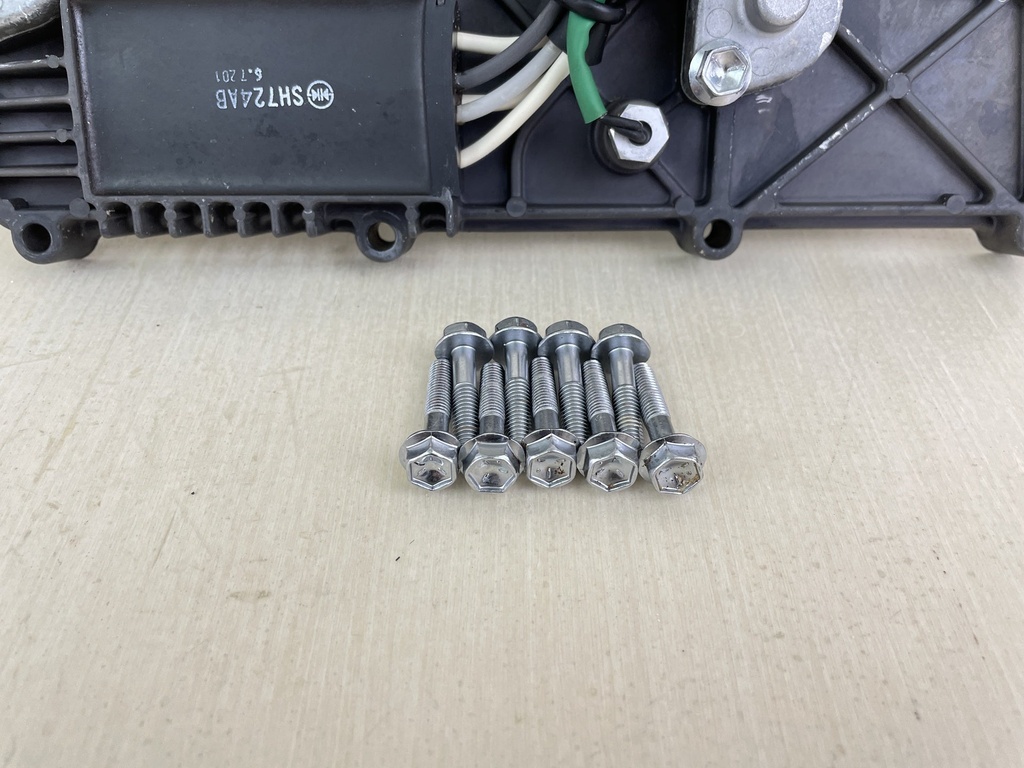 2007 Suzuki 140HP DF140 4 Stroke Outboard Rectifier Regulator Assembly 32800-90J30