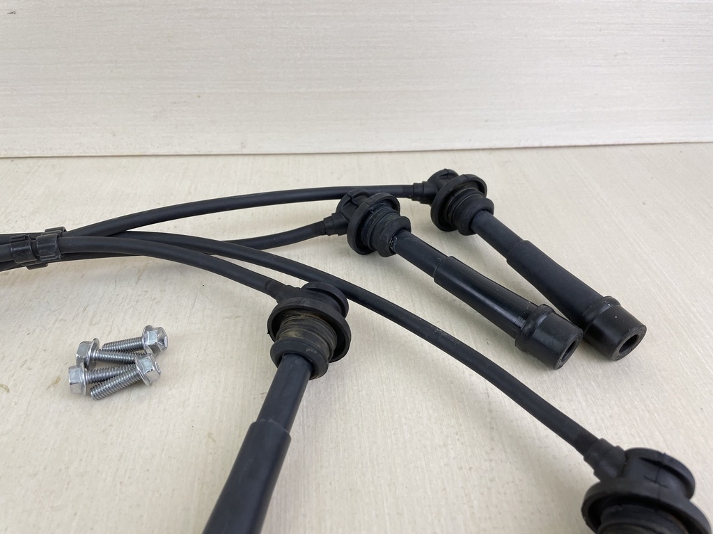 2007 Suzuki 140HP DF140 4 Stroke Outboard Ignition Coil Set With Plug Wires 