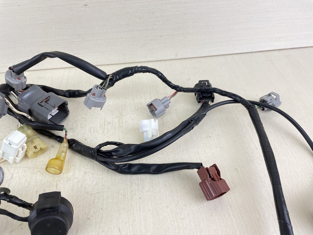 05-07 Suzuki DF140 140HP 4 Stroke Outboard Engine Wire Harness 36610-90J61