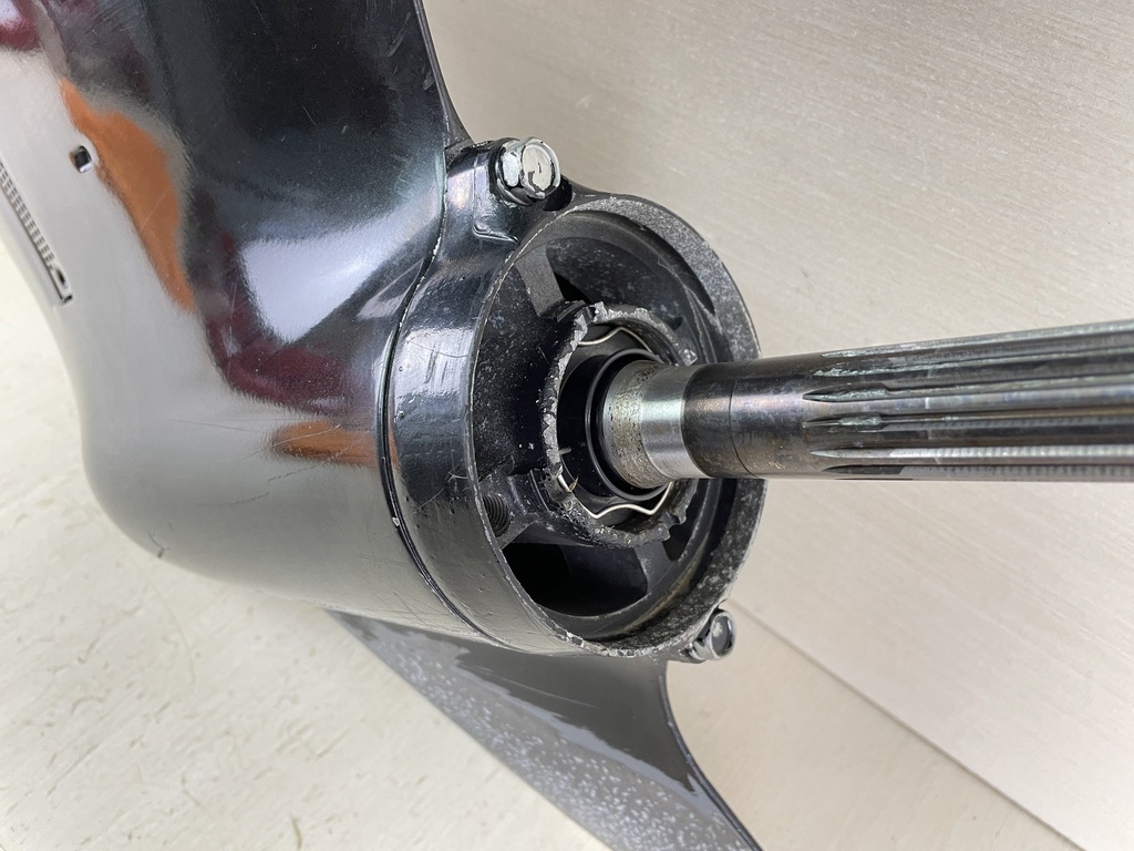 2002-2011 Suzuki DF 115 140 HP 4 Stroke Outboard 25" Lower Unit Gear Case RH