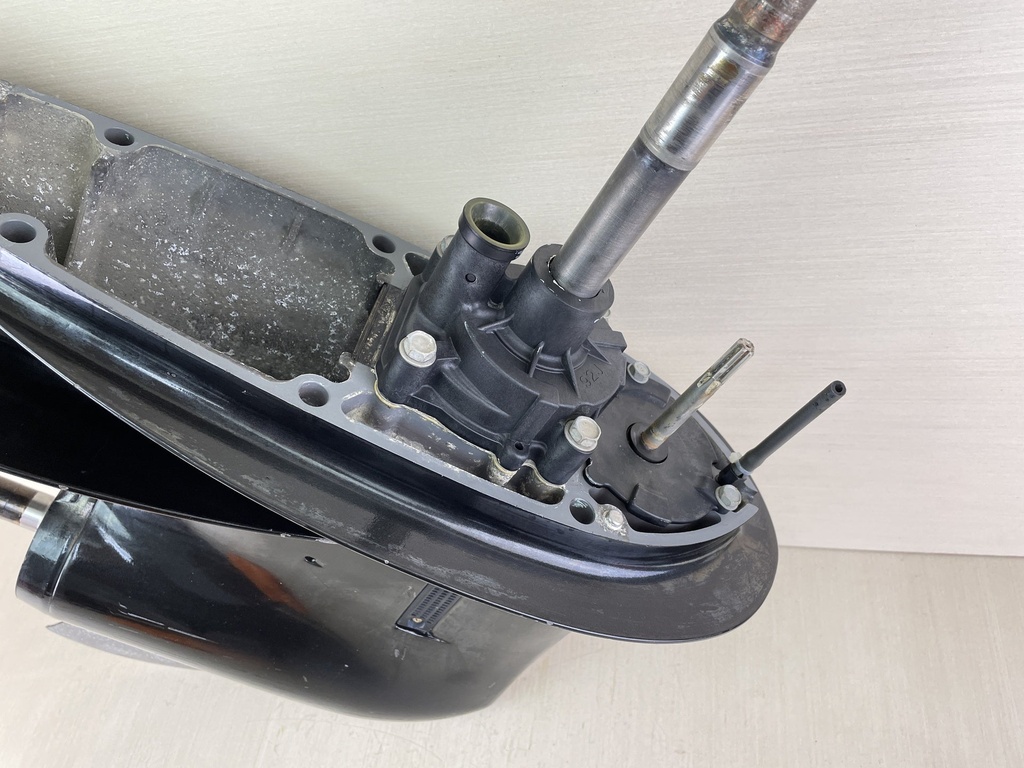 2002-2011 Suzuki DF 115 140 HP 4 Stroke Outboard 25" Lower Unit Gear Case RH