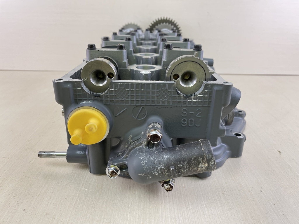 2005 Suzuki DF140 140HP 4 Stroke Outboard Cylinder Head Assembly 11100-90J11