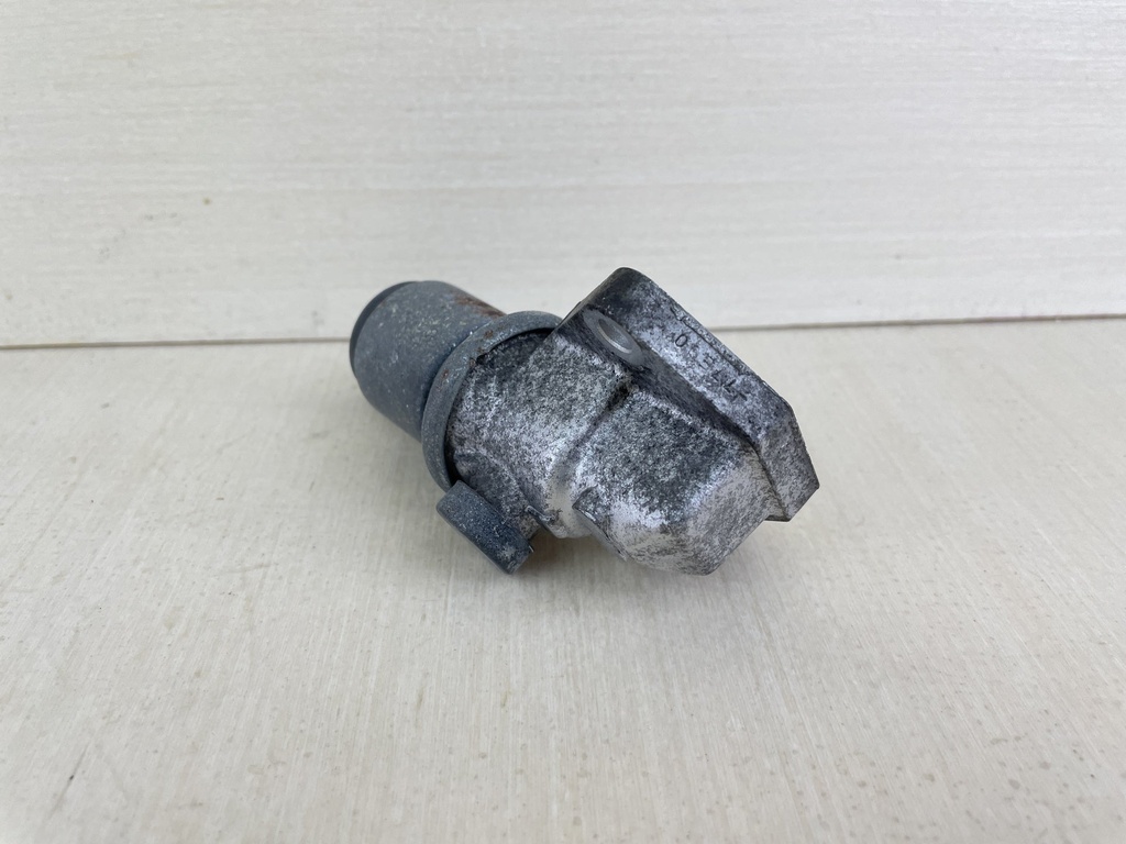 2005 suzuki 140HP 4 Stroke Outboard IAC Idle Air Control Valve 18137-77E00