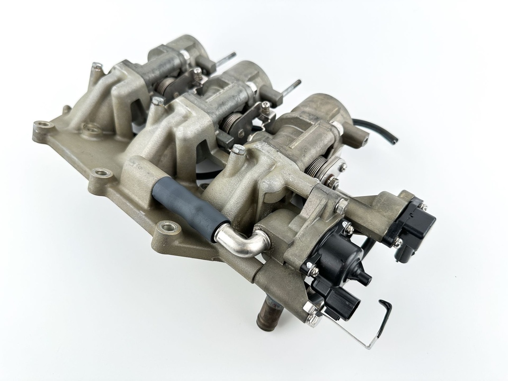 2002 Yamaha 200 HP 4 Stroke Outboard Intake Manifold & Throttle Body 60L-13750-00-00 OEM