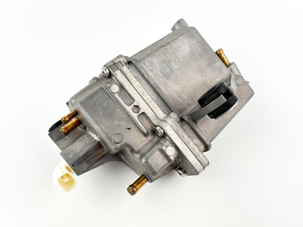 2007 Suzuki 175 HP 4 Stroke Outboard Vapor Separator Tank VST 15600-96J00 OEM