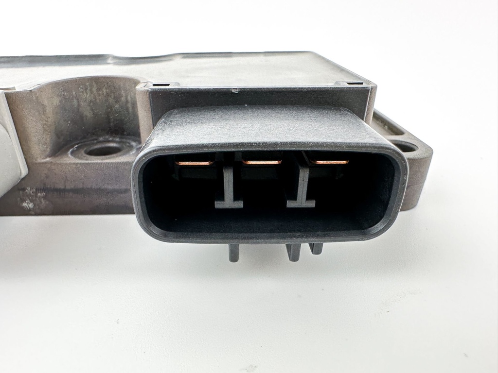 2007 Suzuki 175 HP 4 Stroke Outboard Rectifier & Regulator 32800-96J00 OEM