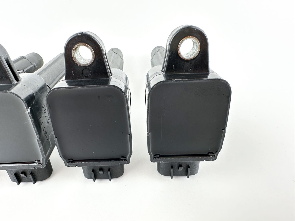 2007 Suzuki 175 HP 4 Stroke Outboard Ignition Coil Set 33410-93J00 OEM