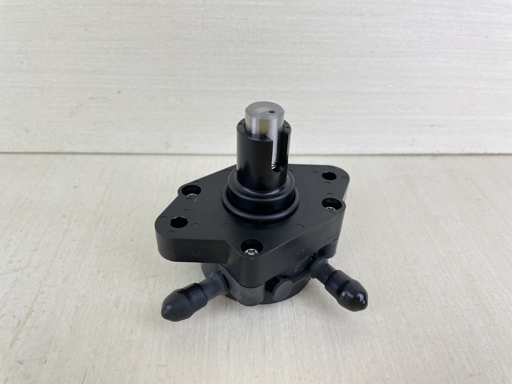 2005 Suzuki 140HP 4 Stroke Outboard Fuel Pump Assembly 15100-90J11