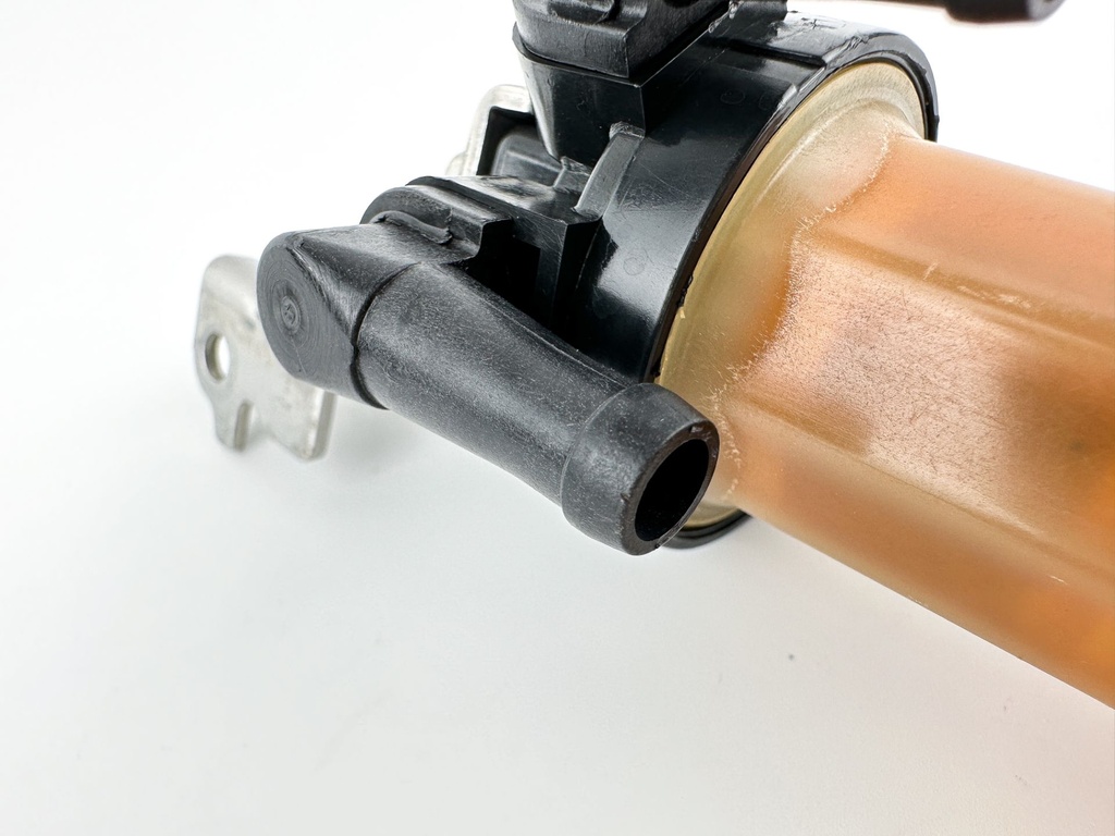 2002 Yamaha 115 HP 4 Stroke Outboard Fuel Filter Assembly 68V-24560-01-00 OEM
