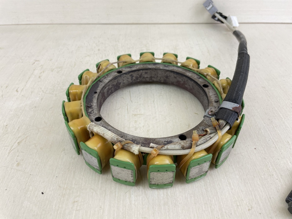 2005 Suzuki 140HP DF140 4 Stroke Outboard Battery Charge Coil Stator 32120-90J10