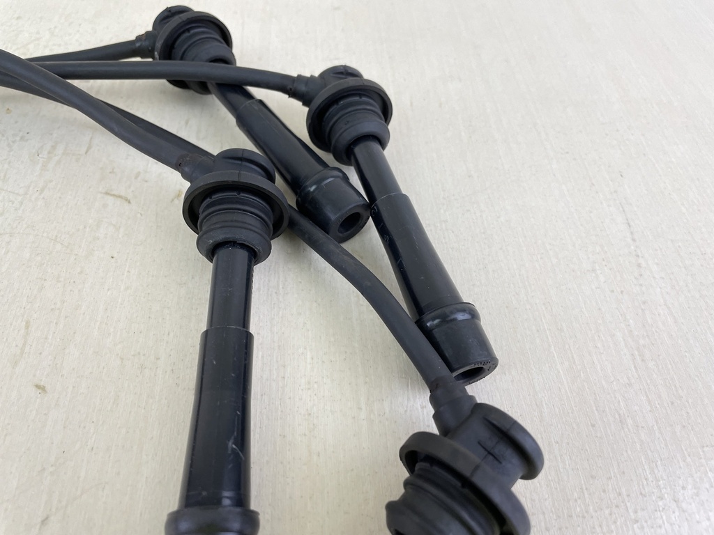 2005 Suzuki 140HP DF140 4 Stroke Outboard Ignition Coil Set With Plug Wires 