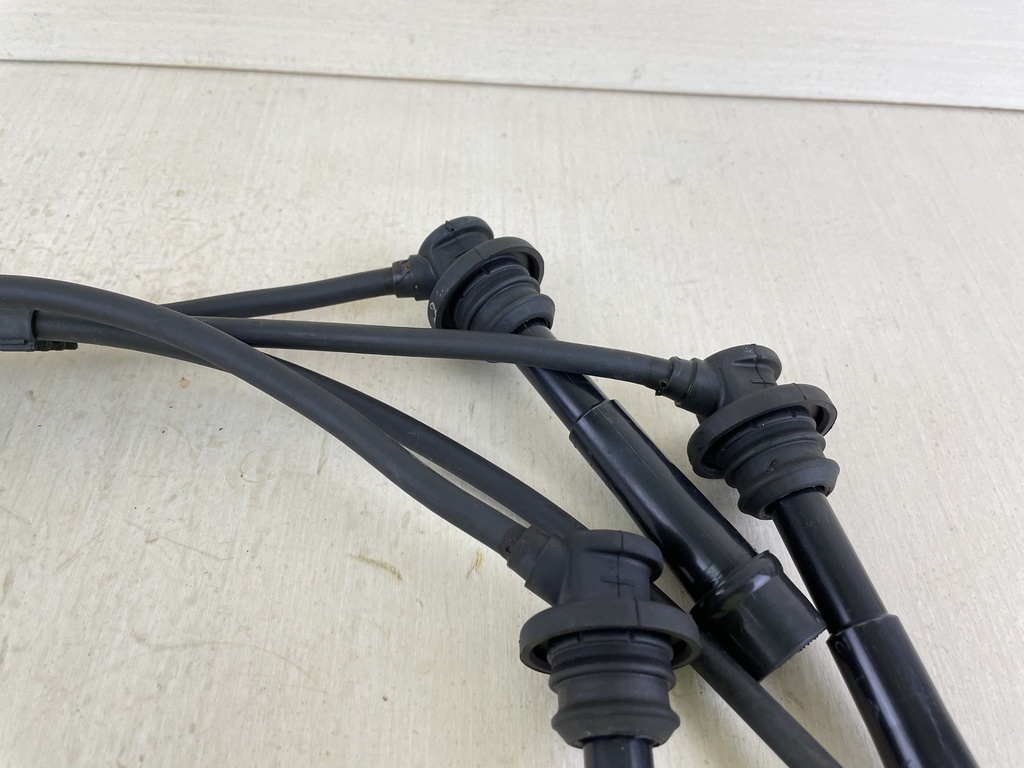 2005 Suzuki 140HP DF140 4 Stroke Outboard Ignition Coil Set With Plug Wires 