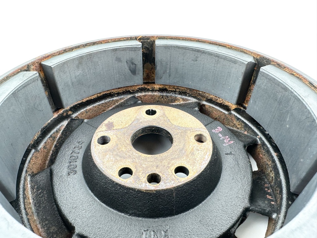 2001 Evinrude 115 HP 2 Stroke Outboard Flywheel 0586526 OEM