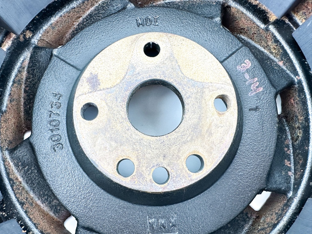 2001 Evinrude 115 HP 2 Stroke Outboard Flywheel 0586526 OEM