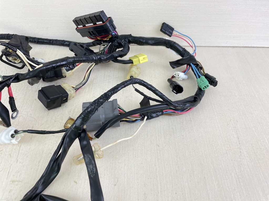 05-07 Suzuki DF140 140HP 4 Stroke Outboard Engine Wire Harness 36610-90J61