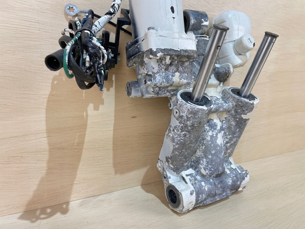 OMC Johnson Evinrude Hydraulic Power Trim & Tilt Assembly 60 - 300HP