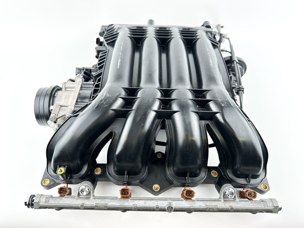 2017 Suzuki 200 HP 4 Stroke Outboard Intake Manifold 13300-96J01 OEM
