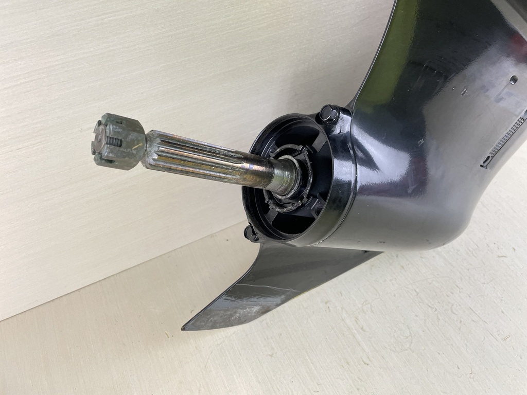 2002-2011 Suzuki 140 HP 4 Stroke Outboard 25" Lower Unit Gear Case RH New Seals