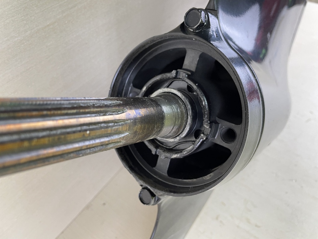 2002-2011 Suzuki 140 HP 4 Stroke Outboard 25" Lower Unit Gear Case RH New Seals