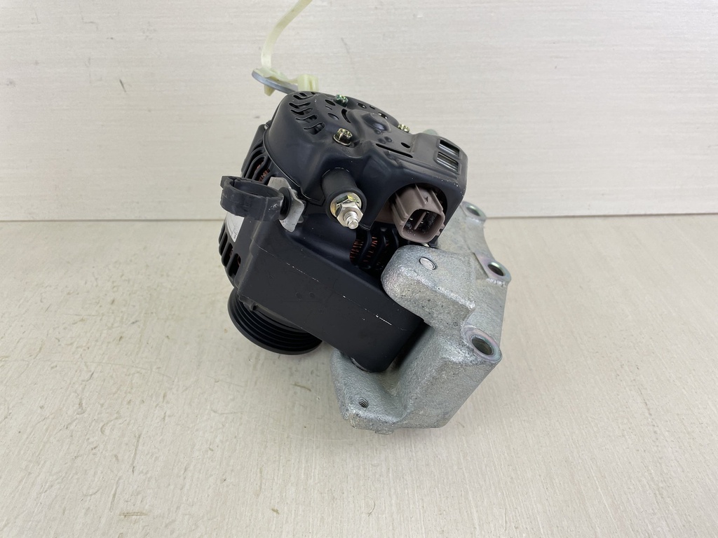 1997 & Up Honda 115 130 HP 4 Stroke Outboard Alternator 31630-ZW5-003