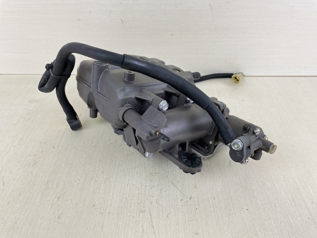 2000 Honda 130HP 4 Stroke Outboard VST Fuel Pump Unit 06167-ZW5-305